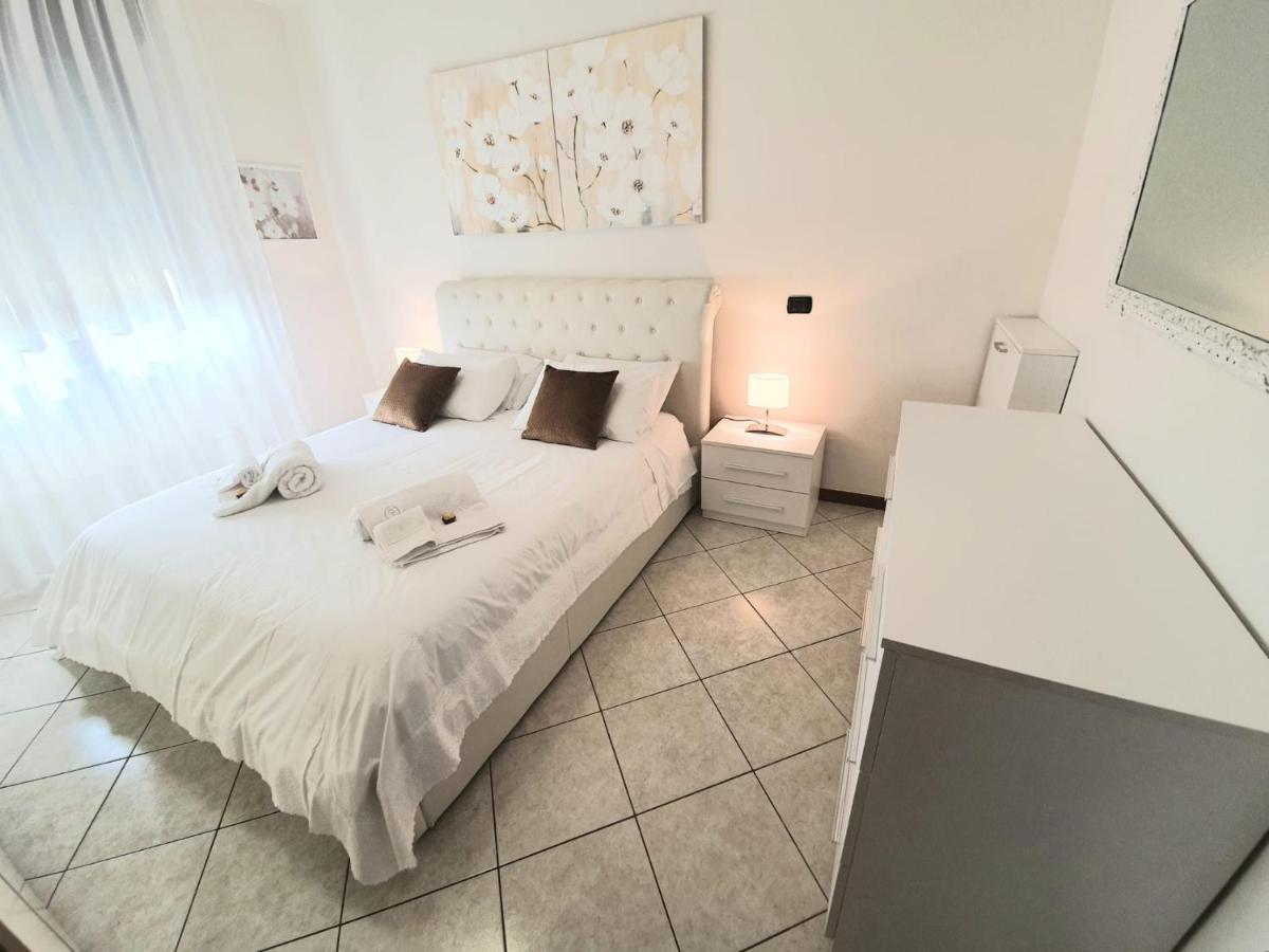 Appartamento Diamantina Desenzano del Garda Exterior foto